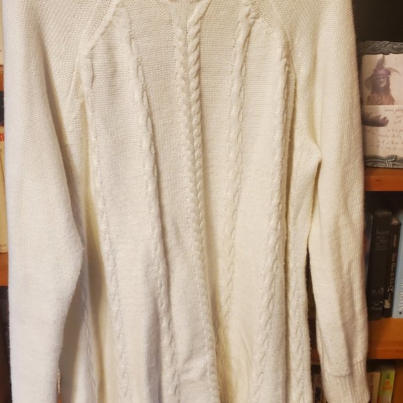 Sweater - Picture 4 of 10